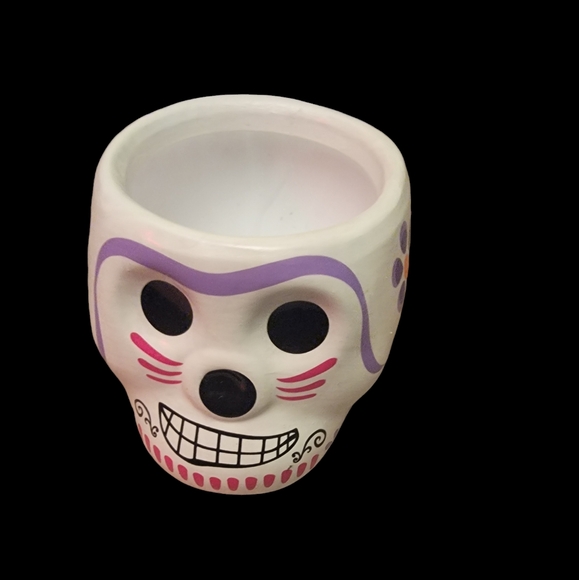 1 large Ceramic Day of the Dead Skull and 1 Small Day of the Dead Skull Planter - Picture 2 of 10